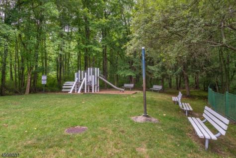 69 Heritage Court Montville NJ 07082