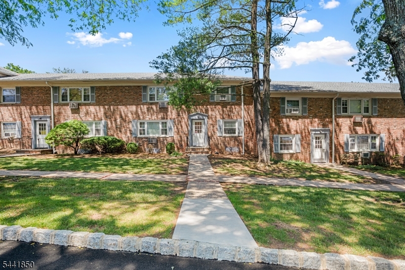 41 Wedgewood Drive Unit 118 Verona NJ 07044