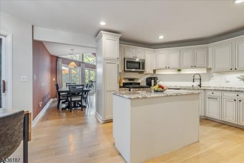 35 Indian Run Watchung NJ 07069