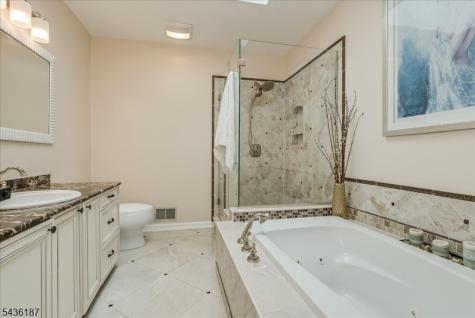 35 Indian Run Watchung NJ 07069