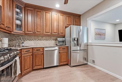 2103 Park Place Springfield NJ 07081