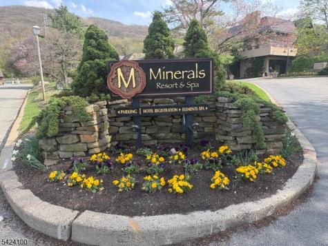 2 Chamonix Drive Vernon NJ 07462