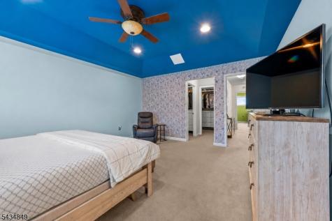 9 Mc Nish Way West Caldwell NJ 07006