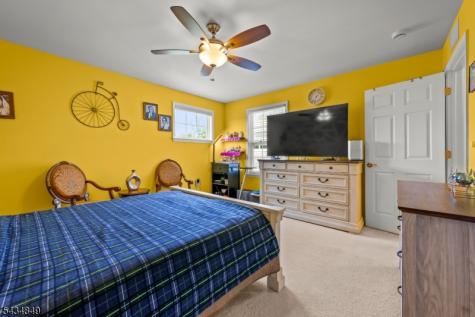 9 Mc Nish Way West Caldwell NJ 07006