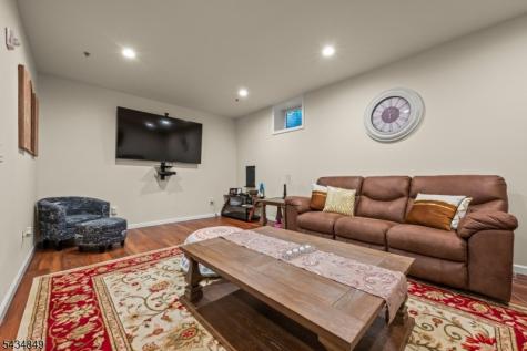 9 Mc Nish Way West Caldwell NJ 07006