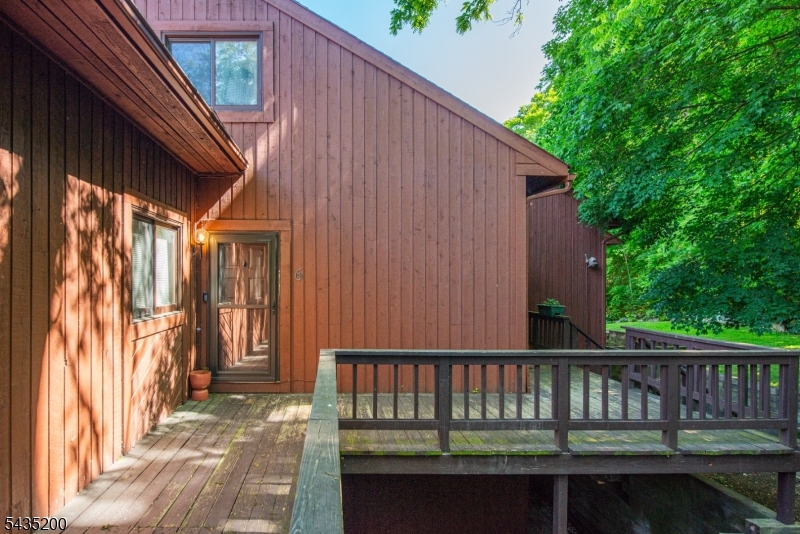 14 Stonehill Drive Vernon NJ 07462