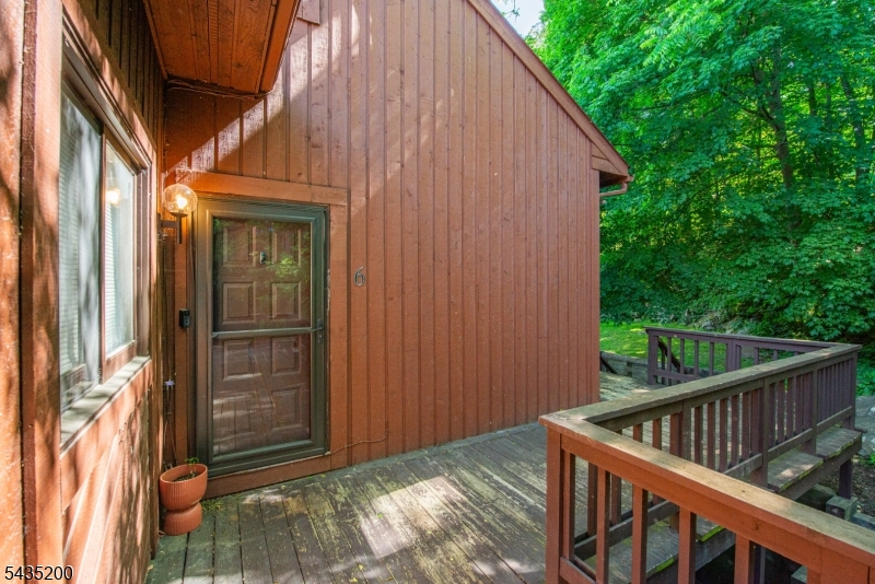 14 Stonehill Drive Vernon NJ 07462