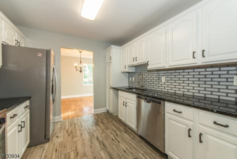 30 Colby Court White NJ 07823