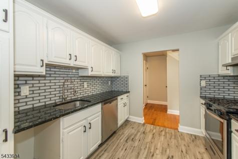 30 Colby Court White NJ 07823