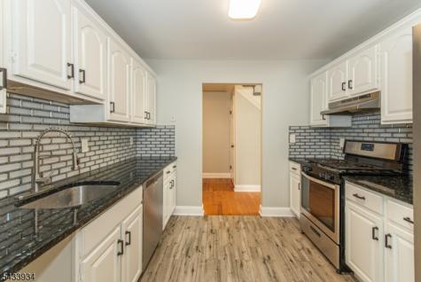 30 Colby Court White NJ 07823