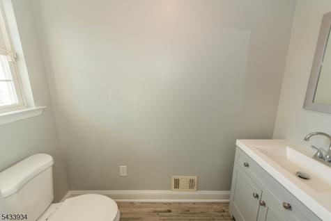 30 Colby Court White NJ 07823