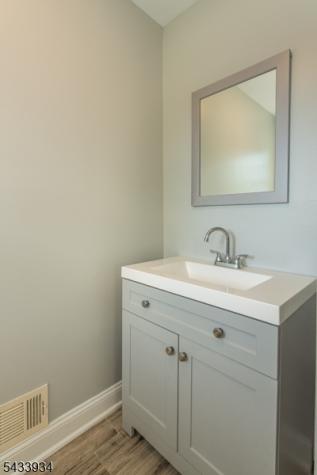 30 Colby Court White NJ 07823