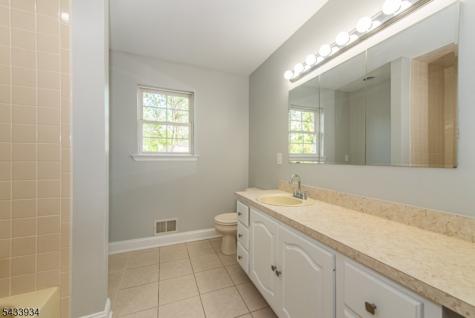 30 Colby Court White NJ 07823