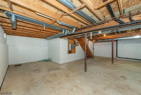 30 Colby Court White NJ 07823