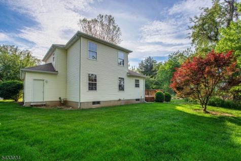 30 Colby Court White NJ 07823