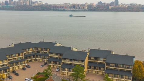 1225 River Road Edgewater NJ 07020