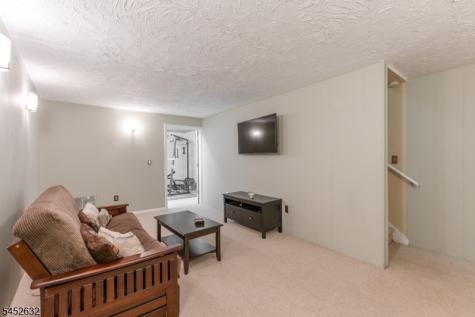 6 Dorado Drive Morristown NJ 07960