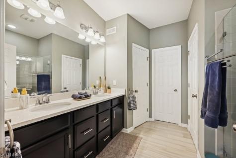 33 Albert Court Randolph NJ 07869