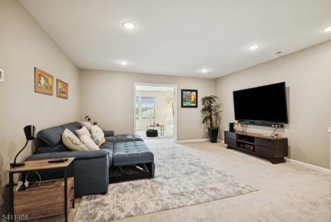 33 Albert Court Randolph NJ 07869