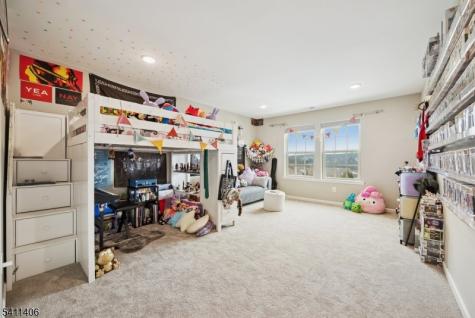 33 Albert Court Randolph NJ 07869
