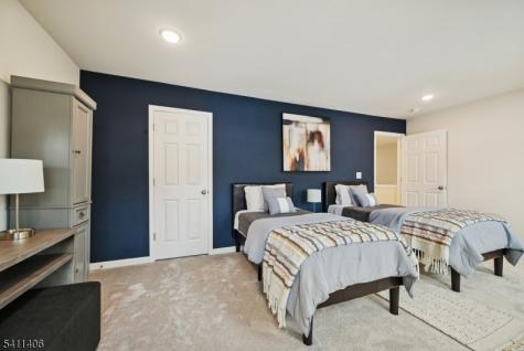 33 Albert Court Randolph NJ 07869