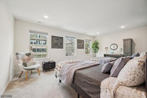 33 Albert Court Randolph NJ 07869