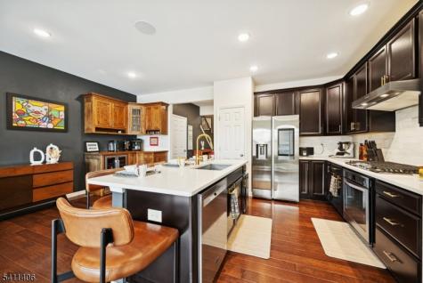 33 Albert Court Randolph NJ 07869