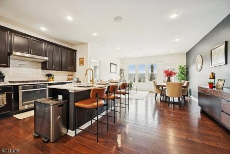 33 Albert Court Randolph NJ 07869