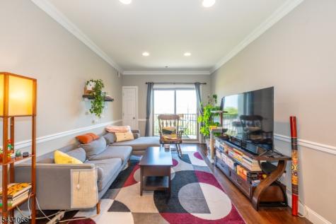 15 Tichenor Lane Newark NJ 07114