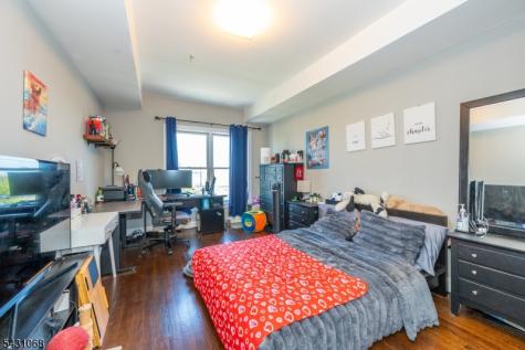 15 Tichenor Lane Newark NJ 07114