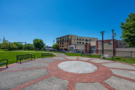 15 Tichenor Lane Newark NJ 07114