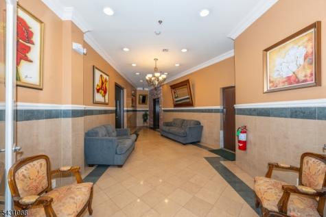 15 Tichenor Lane Newark NJ 07114