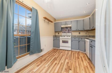 382 Hadleigh Lane North Brunswick NJ 08902