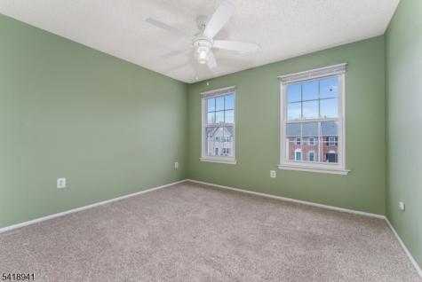 382 Hadleigh Lane North Brunswick NJ 08902
