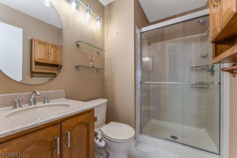 382 Hadleigh Lane North Brunswick NJ 08902