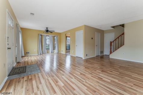 382 Hadleigh Lane North Brunswick NJ 08902
