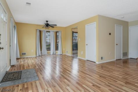 382 Hadleigh Lane North Brunswick NJ 08902
