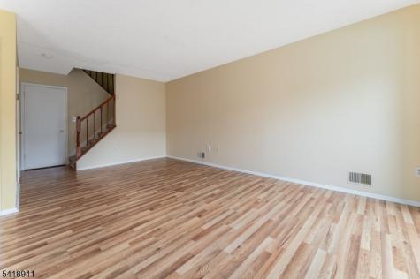 382 Hadleigh Lane North Brunswick NJ 08902
