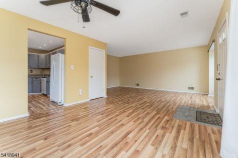 382 Hadleigh Lane North Brunswick NJ 08902