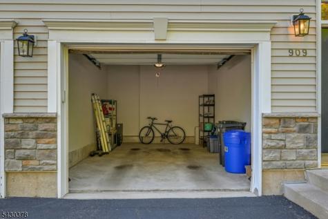909 Brook Hollow Drive Hanover NJ 07981