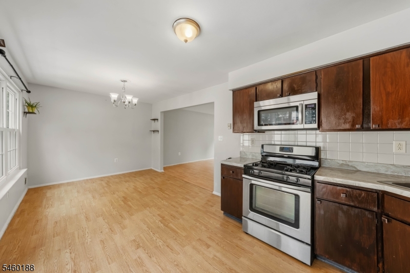 35 Byrnes Lane Sayreville NJ 08872