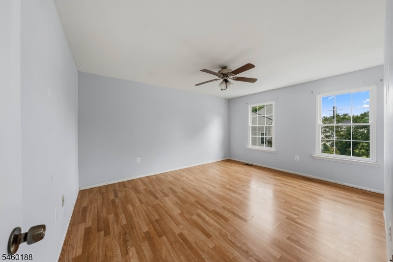 35 Byrnes Lane Sayreville NJ 08872