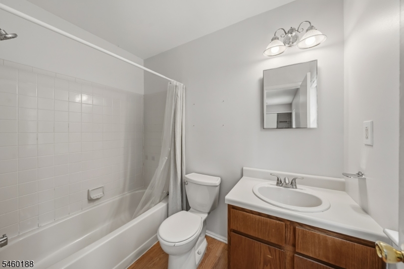 35 Byrnes Lane Sayreville NJ 08872