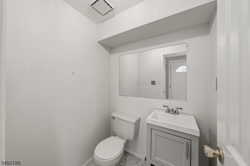 35 Byrnes Lane Sayreville NJ 08872