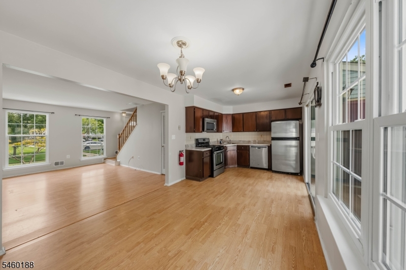 35 Byrnes Lane Sayreville NJ 08872