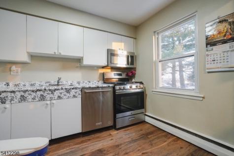 72 Fox Road Edison NJ 08817