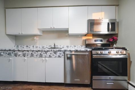 72 Fox Road Edison NJ 08817