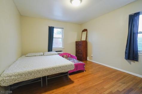 72 Fox Road Edison NJ 08817