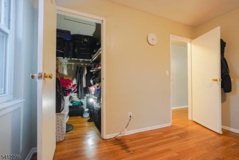 72 Fox Road Edison NJ 08817