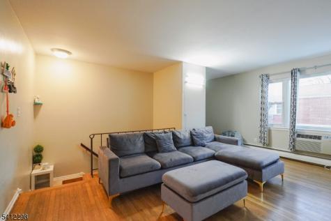 72 Fox Road Edison NJ 08817